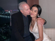 Thời trang - "Cô gái Việt 26 tuổi yêu tỷ phú 72 tuổi" hiếm hoi mặc áo tắm, tôn làn da nâu lẫn vóc dáng nóng bỏng