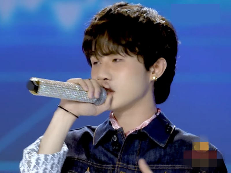 Jack bất ngờ xuất hiện trên sóng tập 9 Vietnam Idol với tư cách khách mời. Có nghi vấn các giám khảo bỏ đi khi Jack diễn nhưng sự thật không phải vậy. Được MC hỏi, nam ca sĩ đã đưa ra lời khuyên dành cho Top 15 thí sinh của chương trình.
