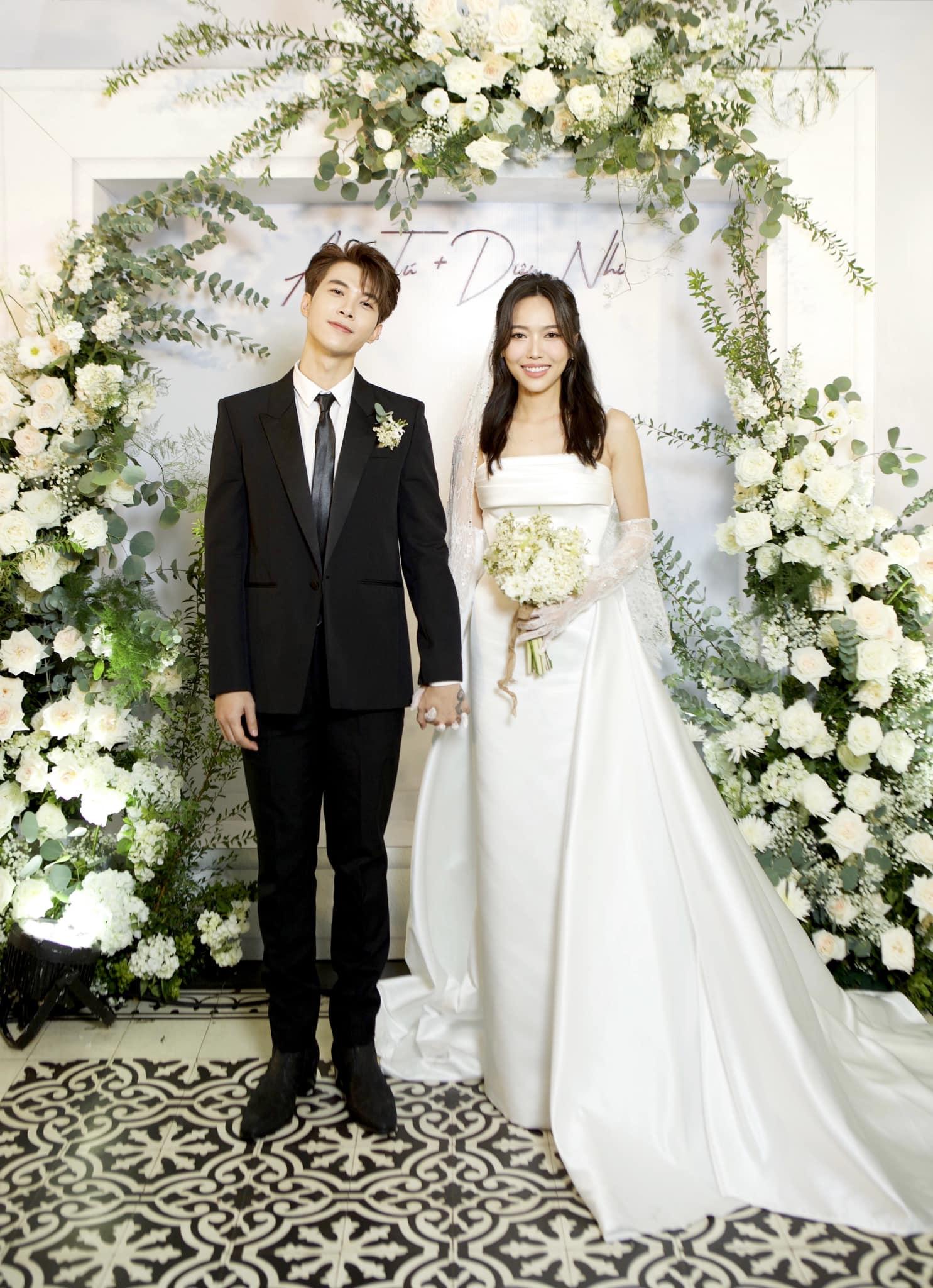 View - Ba chàng cùng tên Anh Tú sở hữu giọng hát "vạn người mê” của showbiz Việt