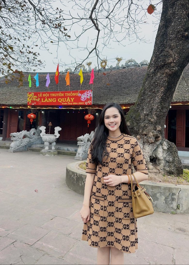 View - Vợ cầu thủ Duy Mạnh đi đẻ chẳng ai hay, khoảnh khắc lâm bồn vẫn mặt hoa da phấn