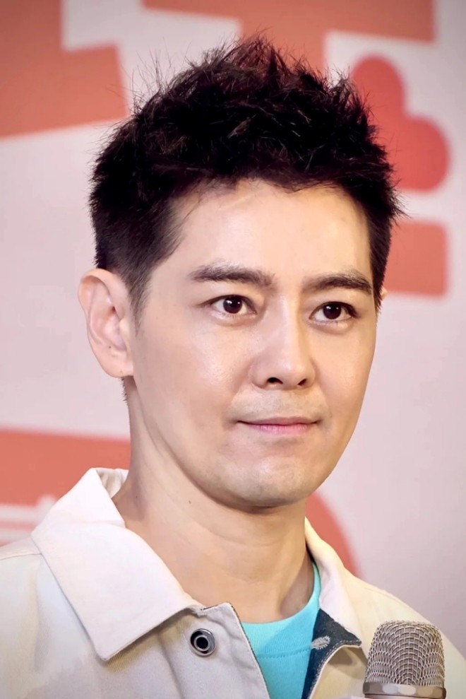 View - Thành Long - Sốt thông tin mẹ ruột con trai riêng Thành Long là đệ nhất danh ca quá cố Đặng Lệ Quân