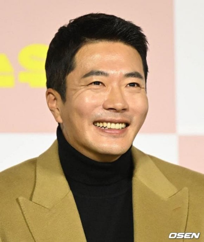 View - Thành Long - Sốt thông tin mẹ ruột con trai riêng Thành Long là đệ nhất danh ca quá cố Đặng Lệ Quân