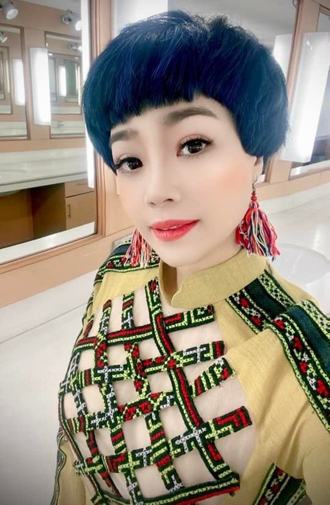 Ngọc Khuê tỏa sáng từ Sao Mai 2003.