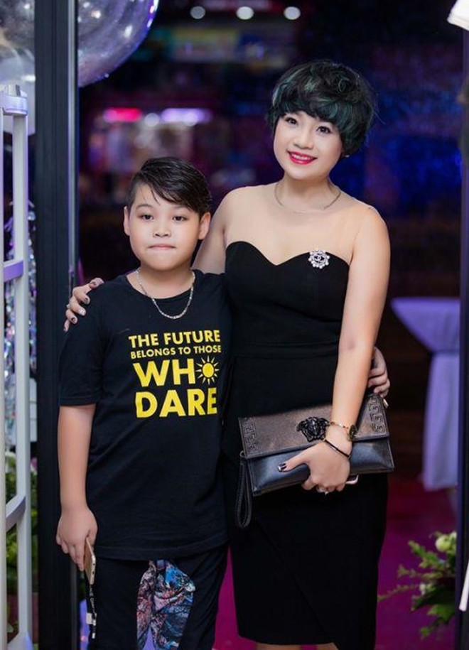 Ngọc Khuê trở thành mẹ đơn thân nuôi con sau cuộc hôn nhân đổ vỡ.