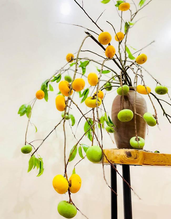 Loại quả chỉ dùng để ngửi xưa rồi, giờ dân buôn chặt cả cành đi bán như hoa, giá lên tới gần 1 triệu đồng/cành - 9