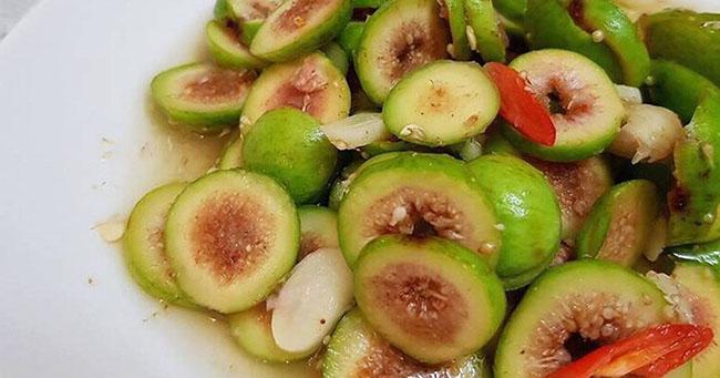 Loại quả ở quê mọc đầy đường vứt đi chả ai tiếc, nay lên thành phố trở thành mặt hàng đắt đỏ, giá 200.000 đồng/kg - 2