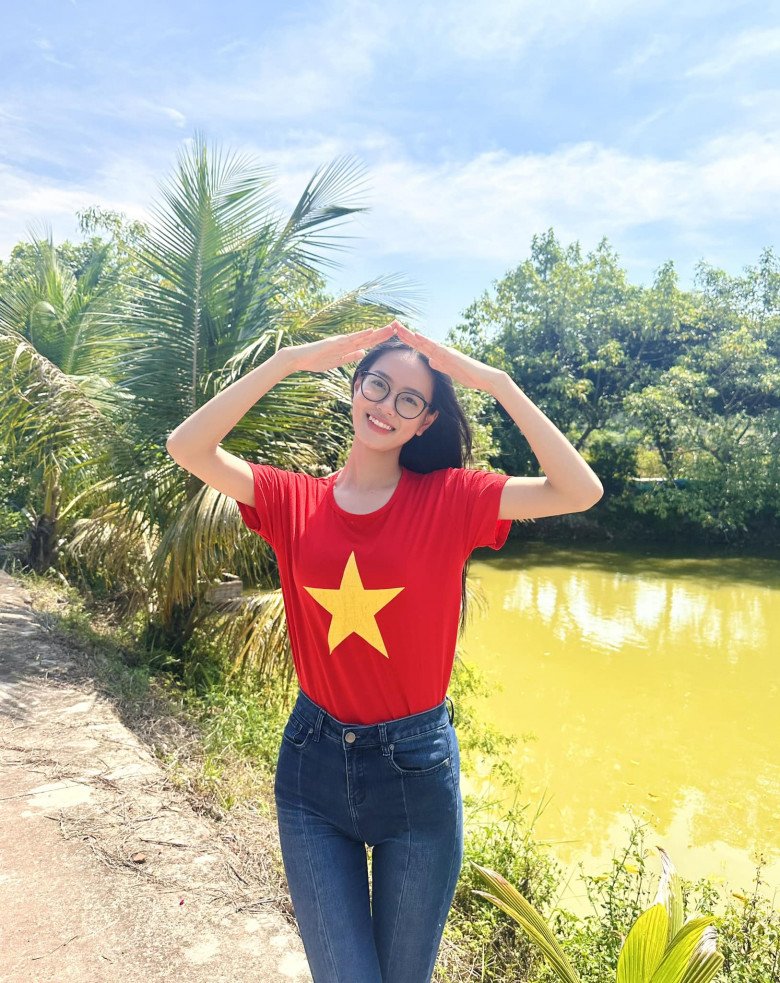 View - Nhan sắc Á hậu đầu tiên xứ Bắc Giang, đăng quang về quê ngồi rửa bát, visual sáng bừng