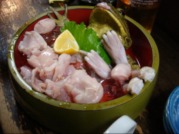 Món sashimi đáng sợ bậc nhất Nhật Bản: Hình thức gây ám ảnh, không phải ai cũng dám đụng đũa