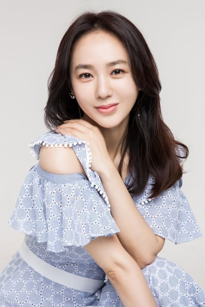 View - Park Joo Mi - Bà dì U60 giải nghệ lấy chồng, vướng tin cặp con trai bạn thân, diện mạo lão hóa ngược