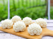 Bếp Eva - Tự làm bánh Trung thu dẻo nhân sữa dừa chỉ với vài bước đơn giản nhưng thơm phức siêu ngon
