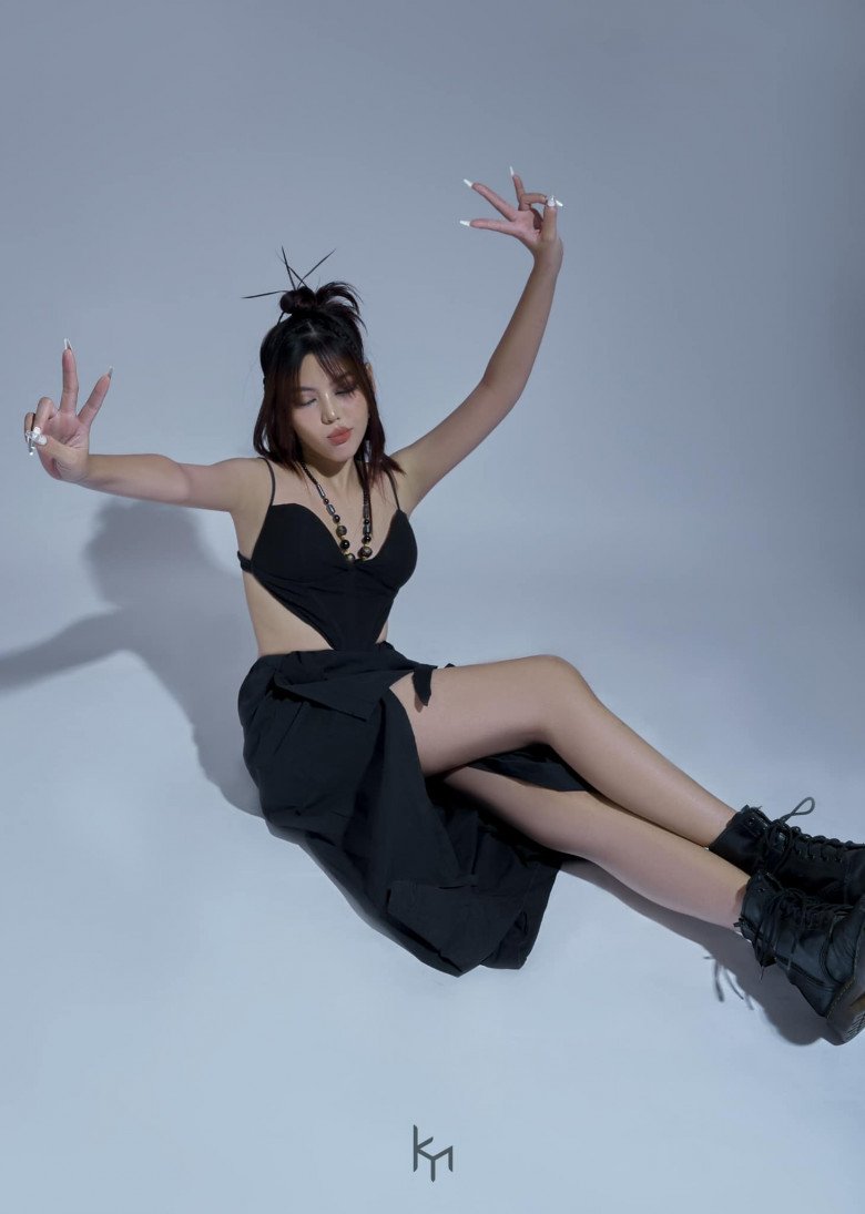 View - Nhan sắc nữ sinh thi Vietnam Idol được ví như hoa hậu, chân dài dáng chuẩn, mặt mộc điểm 10