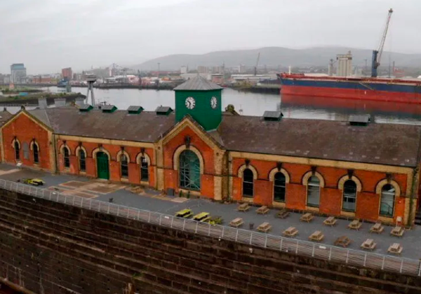 Một nhà máy của Peter ở Bắc Ire.