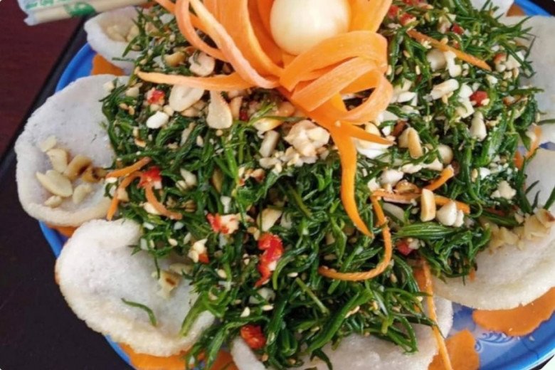 Gỏi rau nhót là món ăn vô cùng thơm ngon và mang hương vị độc lạ.
