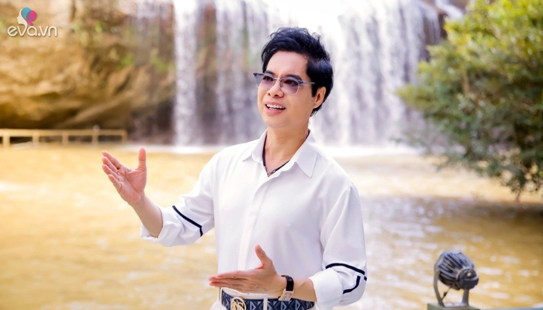 View - Ngọc Sơn hát giữa cảnh sắc thơ mộng, say đắm lòng người của Đà Lạt