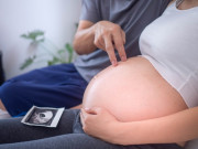 Bà bầu - Có phải thai giáo càng nhiều, con sẽ càng thông minh?
