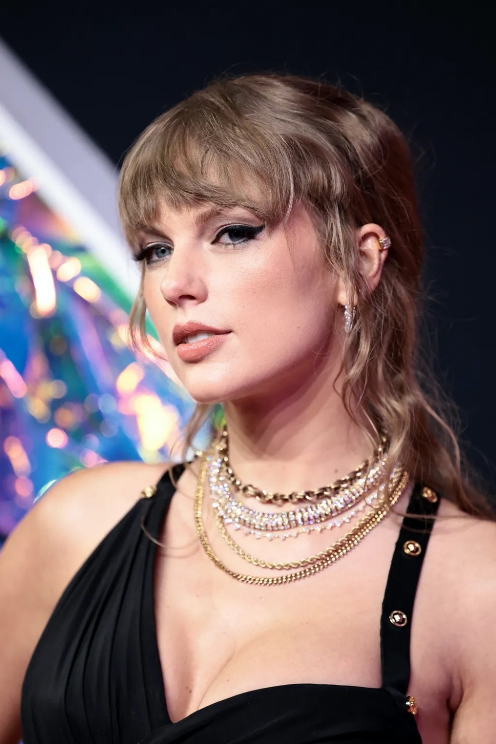 View - Thảm hồng VMAs 2023: TXT, Stray Kids đại diện K-Pop, Taylor Swift đầy bí ẩn