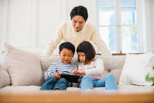 Người bố có ảnh hưởng lớn đối với con trẻ trong quá trình khôn lớn (Ảnh minh hoạ).