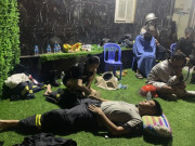 Tin tức - Cảnh sát trắng đêm, kiệt sức cứu người trong vụ cháy chung cư mini ở Hà Nội