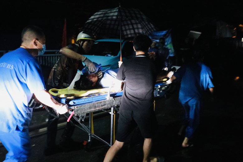 Vụ cháy chung cư mini này hiện chưa xác định được con số thương vong. 