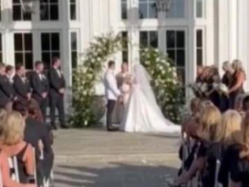 Cô dâu yêu cầu lạ với khách mời đến dự đám cưới