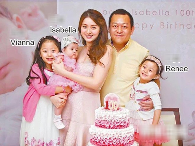 Có 3 con gái, Huỳnh Hạo từng mong vợ đẻ 1 quý tử cho gia đình nhưng sau đó sớm thay đổi. 