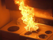 Nhà đẹp - Từ vụ cháy chung cư mini ở Hà Nội: Giật mình những vật dụng nhỏ trong nhà này cũng cực dễ gây cháy nổ