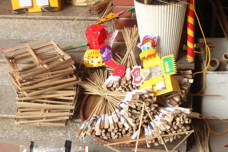 View - Nữ nghệ nhân làm đồ chơi trung thu truyền thống: Cả năm có một tháng kiếm ăn nhưng ý nghĩa phía sau mới quan trọng