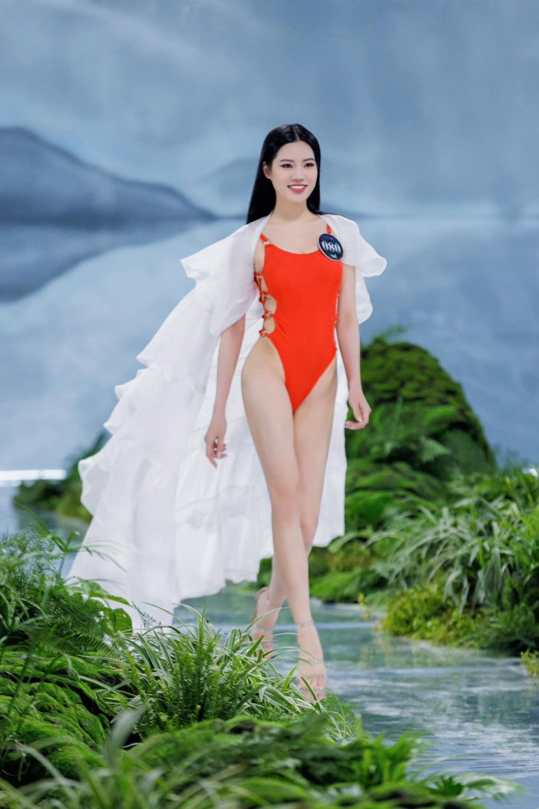 Thí sinh Miss Earth Vietnam mặc bikini bị BGK bắt học lại, có cô đi thi người mẫu diện phá cách đến phản cảm - 14