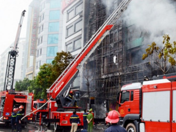 Từ vụ cháy nhà ở phố Khương Hạ: Nhà cao tầng, nhà ống bị cháy, cần làm gì để thoát nạn?