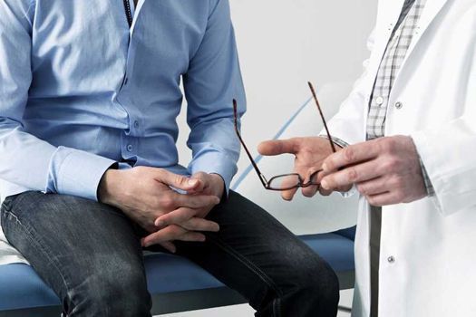 Khi có tiền, chồng cũ dù bị hiếm muộn nhưng không chú tâm điều trị. (Ảnh minh họa)