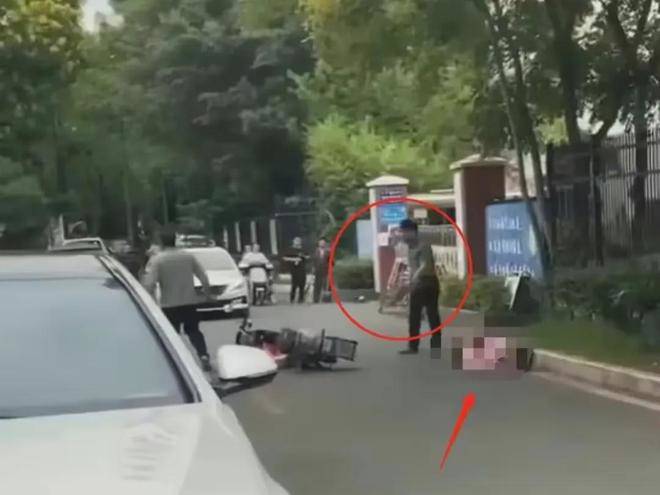 Cô giáo xinh đẹp bị bố chồng đâm chết trước cổng trường, nội tình được hé lộ khiến người ta không nói nên lời - 2