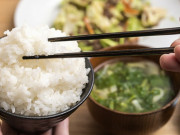 Sức khỏe - Ăn sáng ở nhà hay ngoài quán có lợi hơn? Chuyên gia giải đáp bất ngờ, tiết lộ 2 kiểu "bữa sáng tại gia" đáng bỏ