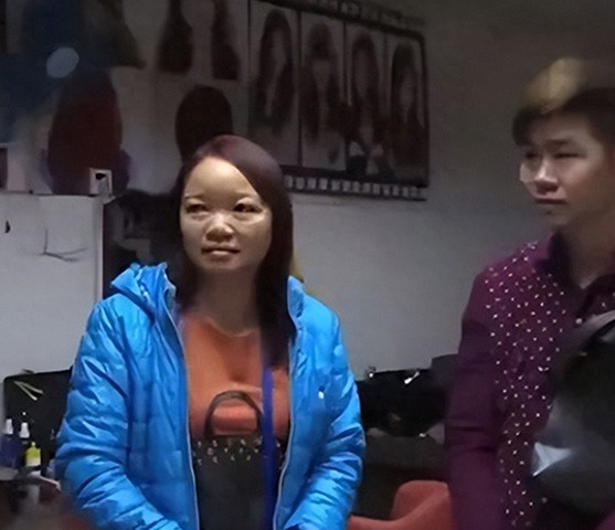 Vợ chồng Lạc Dũng, A Trân. 