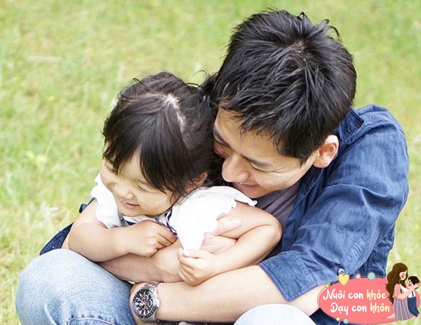 Bố có xu hướng năng động, giỏi đổi mới và thử thách nên có khả năng mang lại cho đứa trẻ nhiều cơ hội tìm tòi, thử sức.