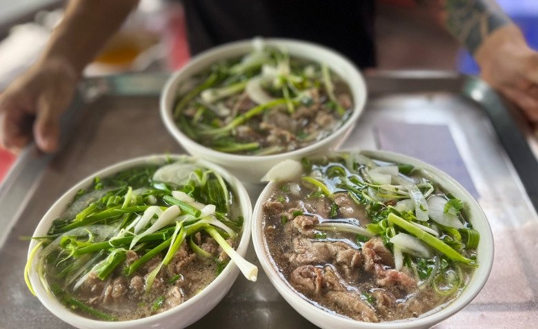 Tùy lượng thịt cũng như loại phở sẽ có lượng calo khác nhau khi ăn. Ảnh minh họa.