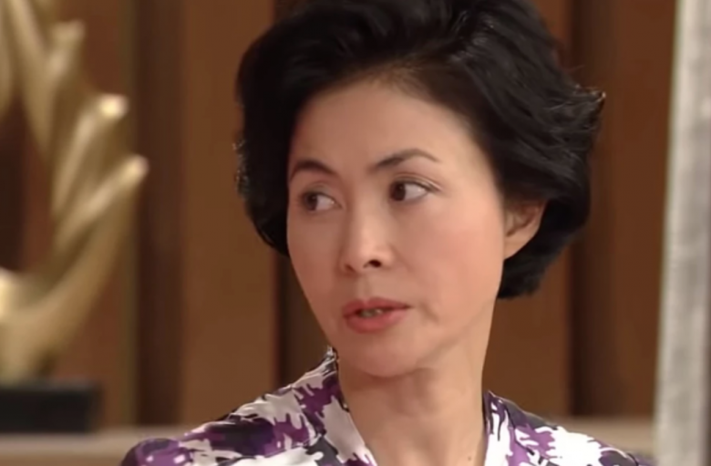 Đi dự đám cưới tôi và Nghĩa, mẹ Hiếu tiếc đứt ruột. (Ảnh minh họa)