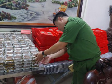 Phát hiện lô bánh trung thu ghi ngày sản xuất sau ngày bán