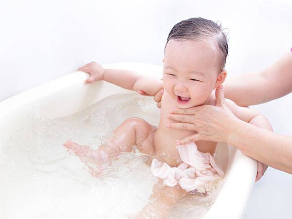 4 sai lầm amp;#34;nói mãi mẹ không nhớamp;#34; khi chữa thủy đậu cho con khiến bé nặng bệnh - 1