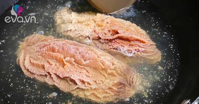 Thứ bổ nhất của cá, canxi gấp 2 lần thịt, mỗi con có khoảng 1 lạng, chợ bán 250.000đ/kg, nấu kiểu này ăn vừa ngon lại bổ - 1