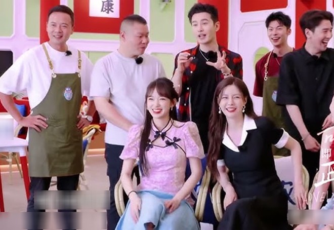 Huỳnh Hiểu Minh và các thành viên trong Nhà hàng Trung Hoa mùa 7.