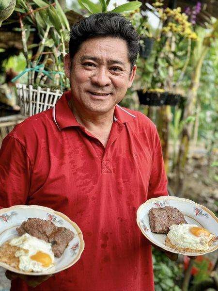 Tài tử Huỳnh Anh Tuấn nấu ăn trong chòi lá tại nhà vườn 6.000m2, có món bình dị, món đẹp như nhà hàng - 9