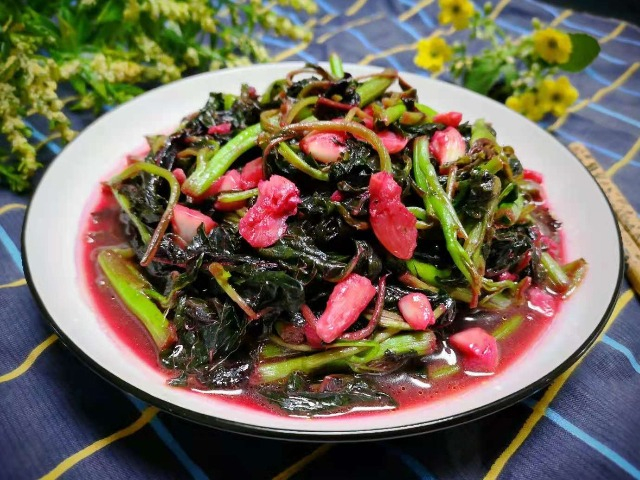Loại rau tưởng chỉ để nấu canh ai ngờ xào cũng ngon, axit folic gấp 46 lần dưa chuột, mệnh danh là 