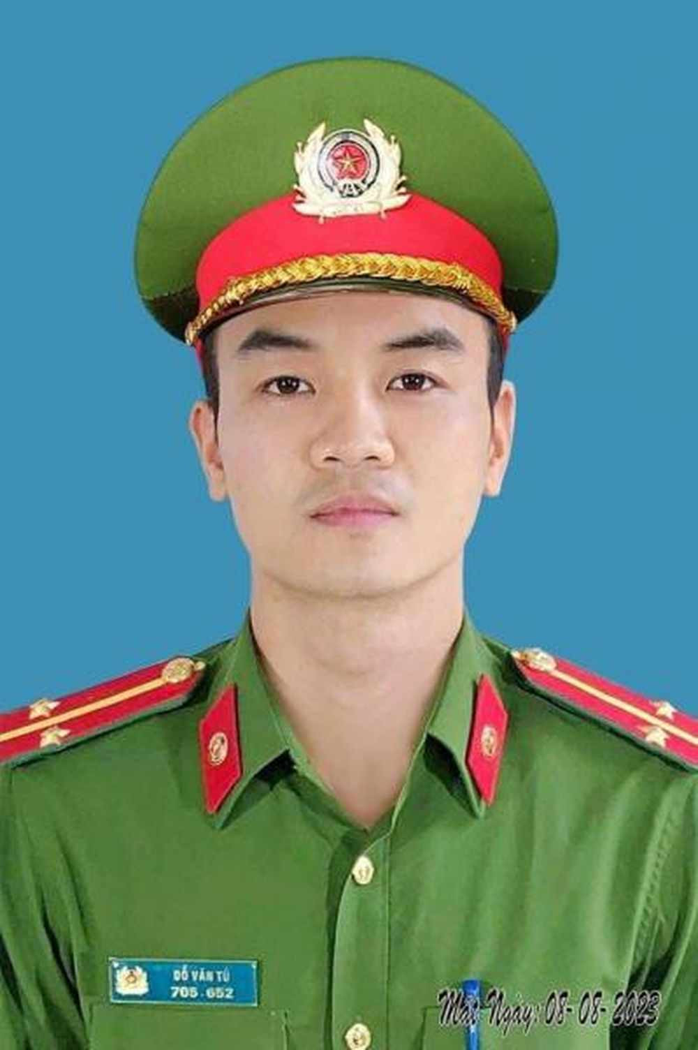 Trung uý Đỗ Văn Tú