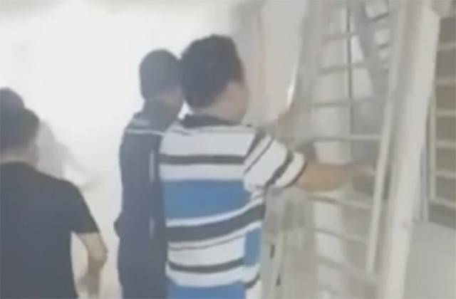Cháy căn hộ chung cư ở Nghệ An do kho cá quên tắt bếp - 1