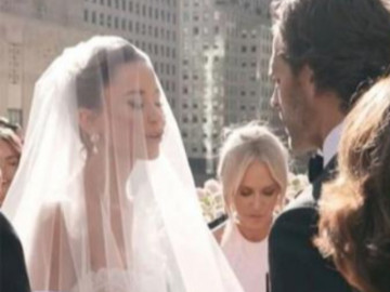 Cô dâu bị chỉ trích vì hành động nguy hiểm trong tiệc cưới