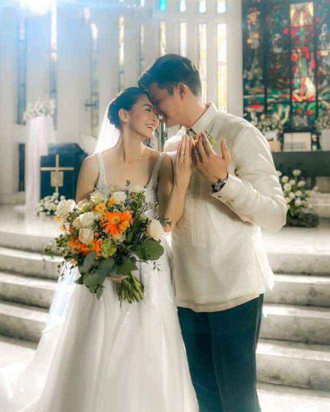 Mỹ nhân đẹp nhất Philippines tái hiện đám cưới 9 năm trước, cô dâu chú rể giờ đã đầy nếp nhăn - 6