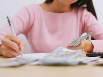 Phụ nữ thông thái bảo vệ ví tiền những tháng cuối năm với 5 ứng dụng quản lý chi tiêu