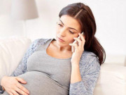 Bà bầu - Tưởng chồng thương vợ nghén nên từ chối "chuyện ấy", vợ bầu chết điếng khi nhận cuộc điện thoại của bạn thân
