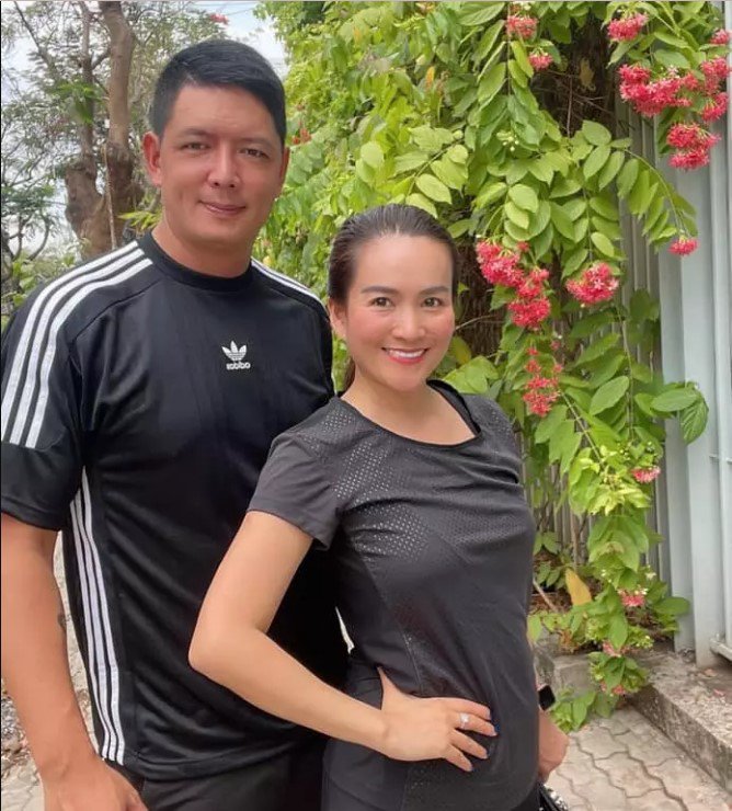 Chăm chỉ tập kháng lực như thế này, bảo sao Anh Thơ luôn trông trẻ trung hơn so với tuổi thật. 