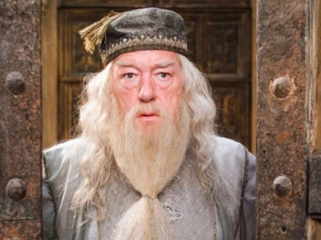 Hiệu trưởng Dumbledore của Harry Potter qua đời